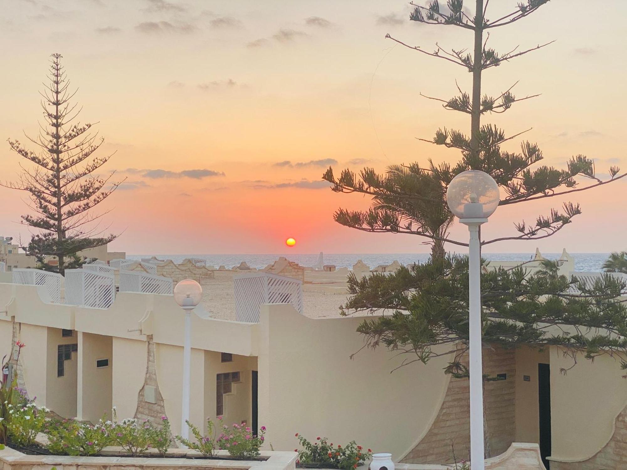 Borg El Arab Beach Resort Luaran gambar Sunset in Safi